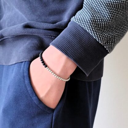 Lavastein & Edelstahl Armband – Puristischer Look mit klarer Linie – Bild 2