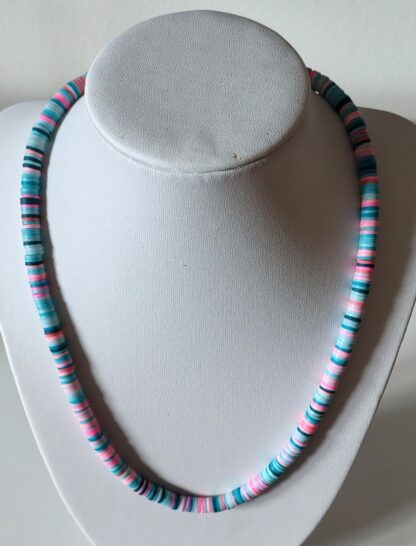 Heishi-Set „Azure Tides“ – Kette & Armband in Hellblau-Türkis – Bild 3